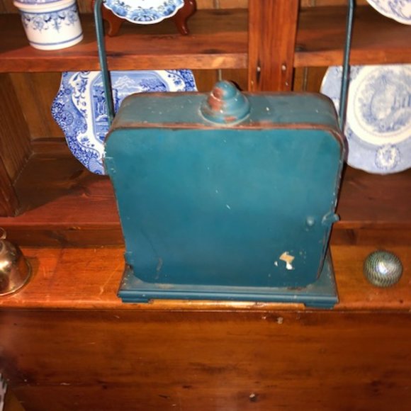 Beautiful Reproduction Table Clock $5 price reduction! - Picture 2 of 2